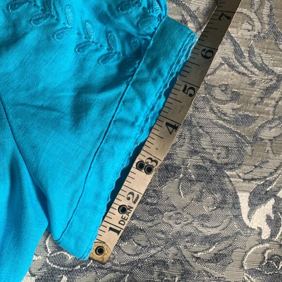 Linen smocked shirt - Picture 8 of 9